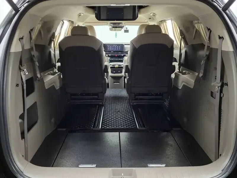 2021 Kia Carnival с пробегом 56 688 км