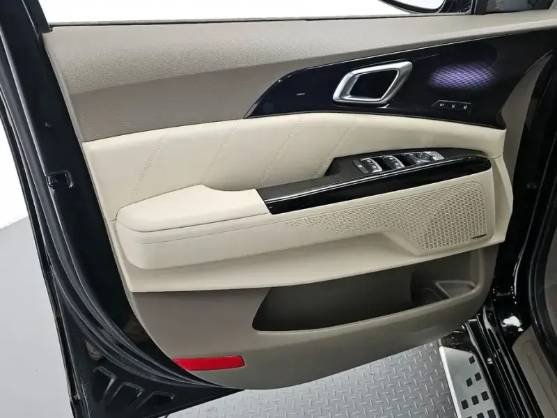 2023 Kia Carnival с пробегом 75 056 км