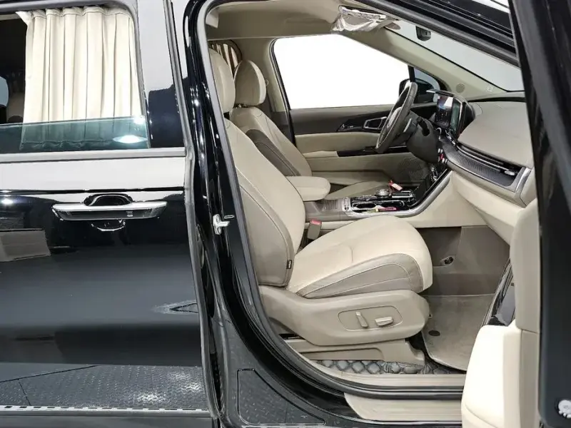 2023 Kia Carnival с пробегом 75 056 км