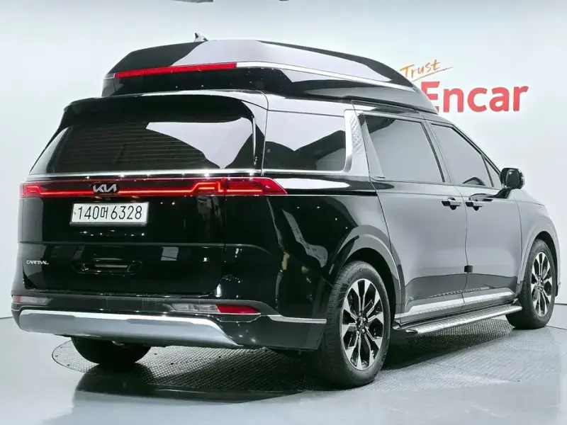2022 Kia Carnival с пробегом 35 056 км