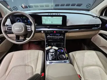 2023 Kia Carnival с пробегом 61 702 км
