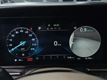 2023 Kia Carnival с пробегом 61 702 км