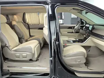2022 Kia Carnival с пробегом 35 056 км