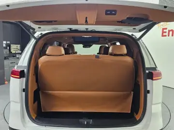 2022 Kia Carnival с пробегом 49 398 км