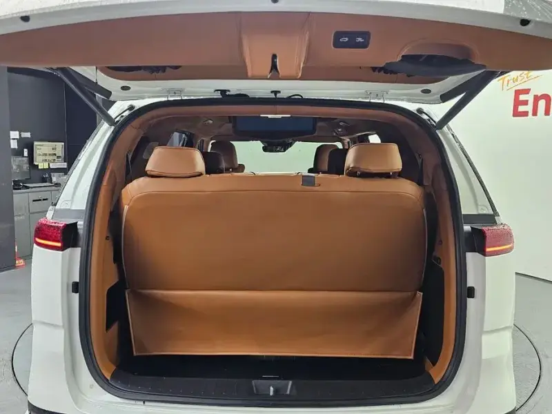 2022 Kia Carnival с пробегом 49 398 км