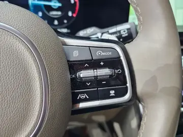 2023 Kia Carnival с пробегом 61 702 км