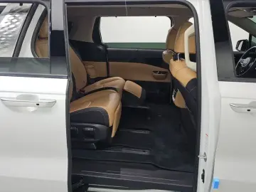 2022 Kia Carnival с пробегом 36 206 км