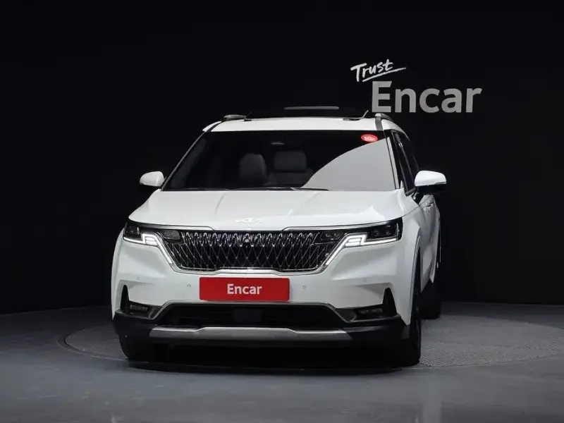 2023 Kia Carnival с пробегом 65 792 км