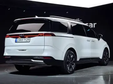 2022 Kia Carnival с пробегом 140 957 км