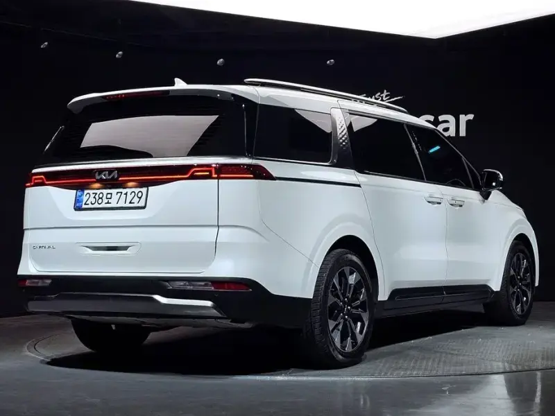 2022 Kia Carnival с пробегом 140 957 км