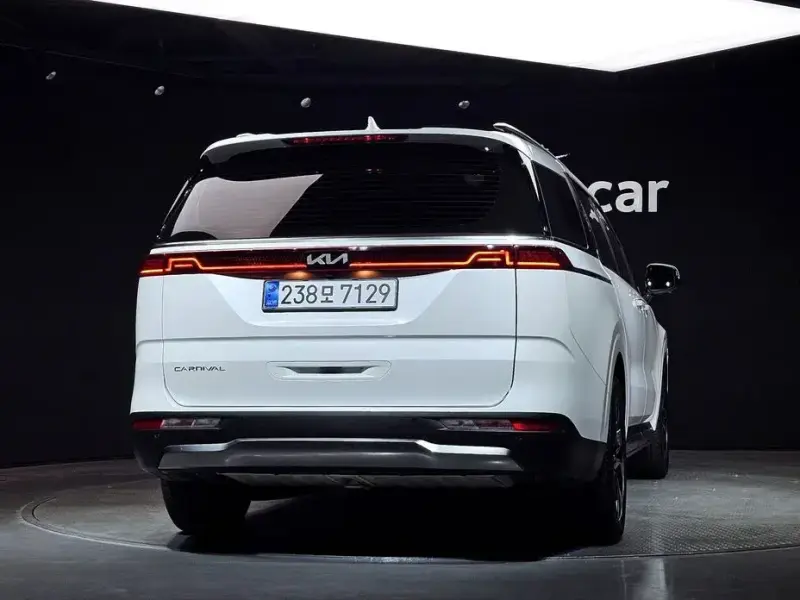 2022 Kia Carnival с пробегом 140 957 км