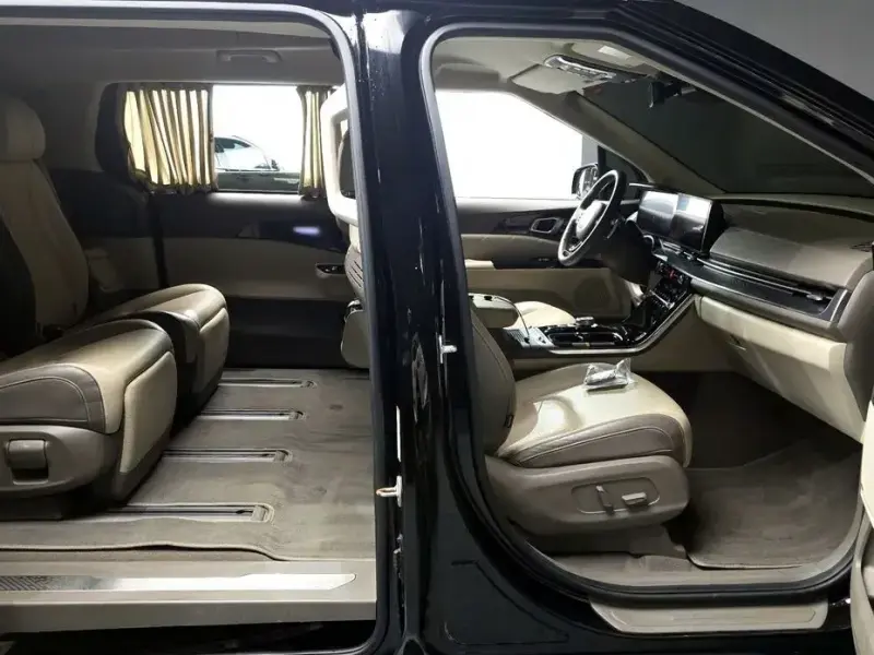 2022 Kia Carnival с пробегом 71 600 км