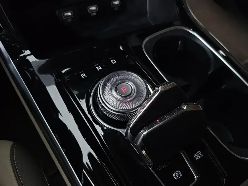 2022 Kia Carnival с пробегом 140 957 км