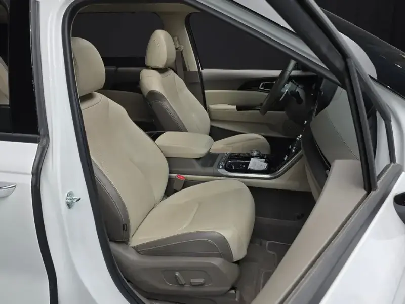 2023 Kia Carnival с пробегом 65 792 км