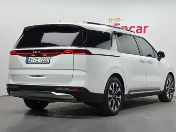 2023 Kia Carnival с пробегом 6 851 км