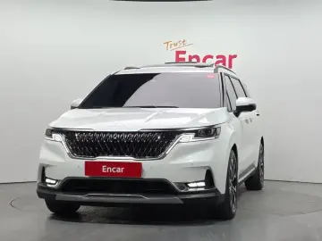2023 Kia Carnival с пробегом 6 851 км