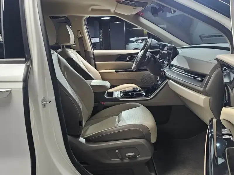2022 Kia Carnival с пробегом 140 957 км
