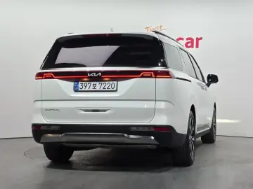 2023 Kia Carnival с пробегом 6 851 км