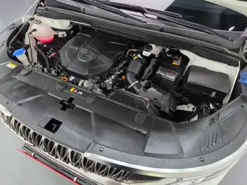 2023 Kia Carnival с пробегом 6 851 км
