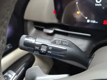 2023 Kia Carnival с пробегом 65 792 км