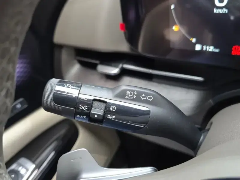 2023 Kia Carnival с пробегом 65 792 км
