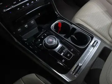 2023 Kia Carnival с пробегом 6 851 км