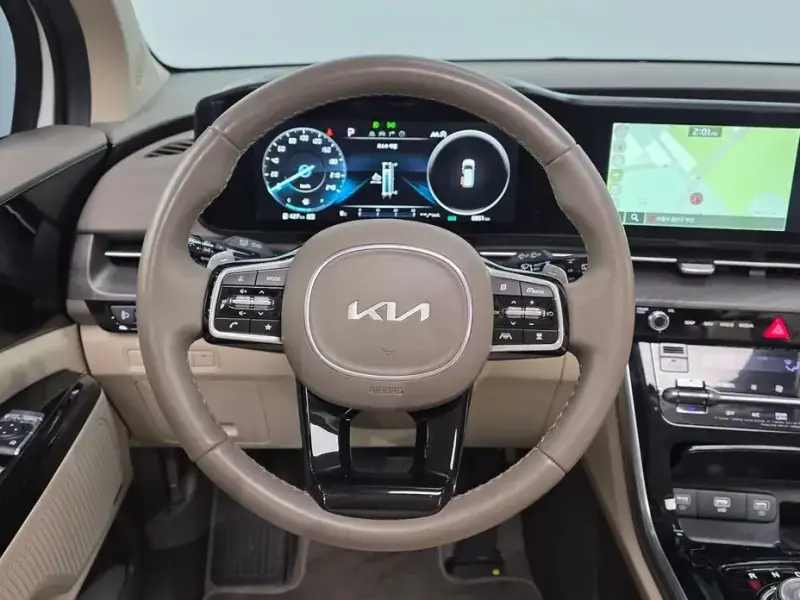 2023 Kia Carnival с пробегом 6 851 км