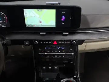 2023 Kia Carnival с пробегом 6 851 км