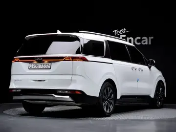 2022 Kia Carnival с пробегом 105 968 км