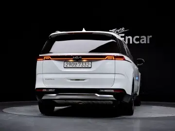 2022 Kia Carnival с пробегом 105 968 км