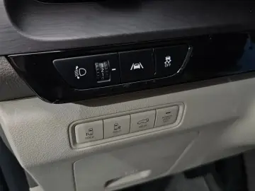 2022 Kia Carnival с пробегом 140 957 км
