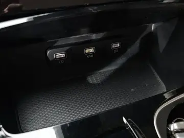2022 Kia Carnival с пробегом 140 957 км
