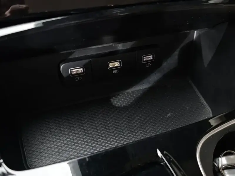 2022 Kia Carnival с пробегом 140 957 км