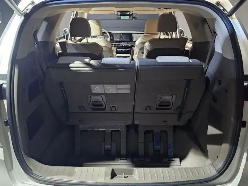 2022 Kia Carnival с пробегом 140 957 км