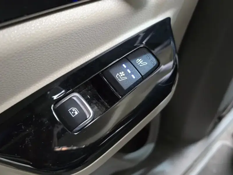 2023 Kia Carnival с пробегом 65 792 км