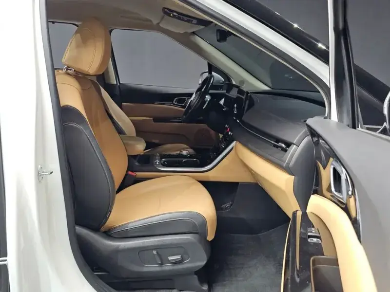 2022 Kia Carnival с пробегом 105 968 км