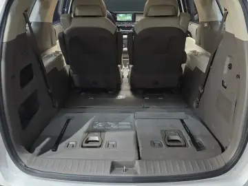 2023 Kia Carnival с пробегом 65 792 км