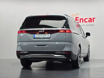 2023 Kia Carnival с пробегом 81 363 км