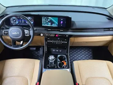 2023 Kia Carnival с пробегом 81 363 км