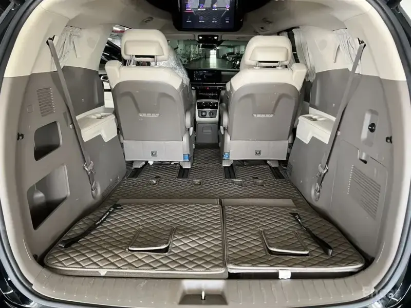 2022 Kia Carnival с пробегом 70 000 км