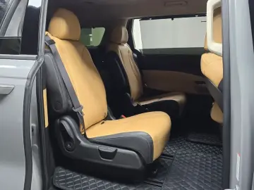2023 Kia Carnival с пробегом 81 363 км