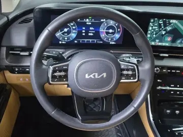 2023 Kia Carnival с пробегом 81 363 км