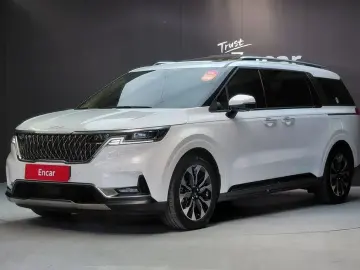 2023 Kia Carnival с пробегом 29 856 км