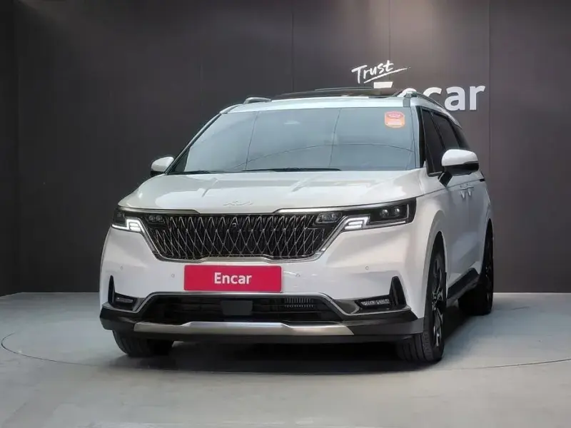 2023 Kia Carnival с пробегом 29 856 км