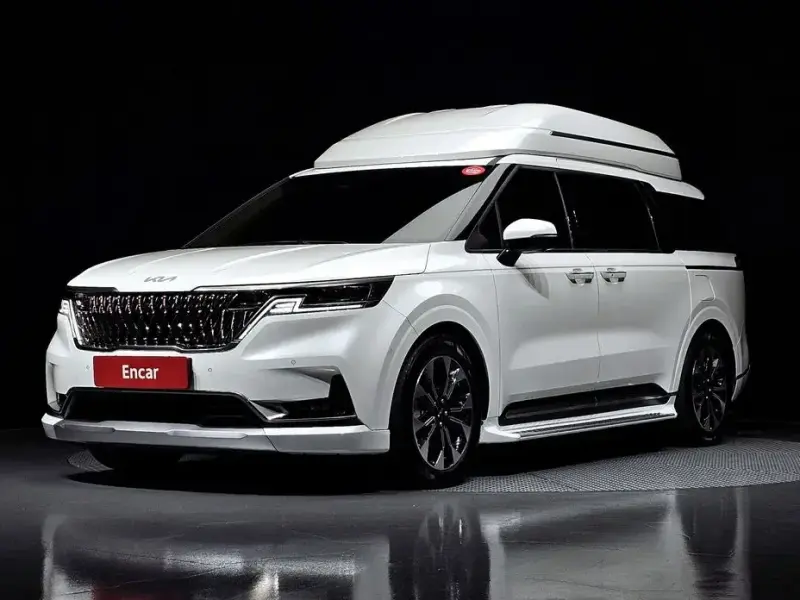 2023 Kia Carnival с пробегом 19 938 км