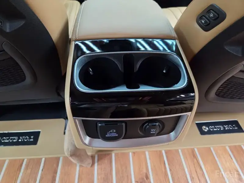 2022 Kia Carnival с пробегом 117 649 км