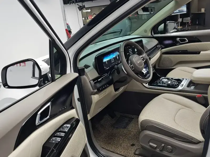 2021 Kia Carnival с пробегом 69 855 км