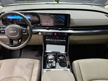 2023 Kia Carnival с пробегом 19 938 км