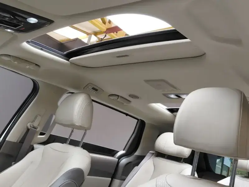 2023 Kia Carnival с пробегом 29 856 км