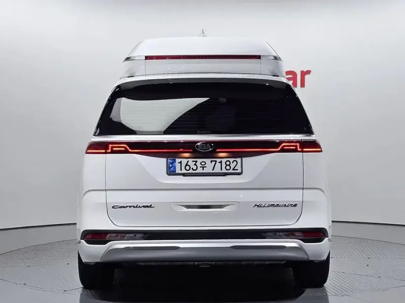 2021 Kia Carnival с пробегом 70 095 км